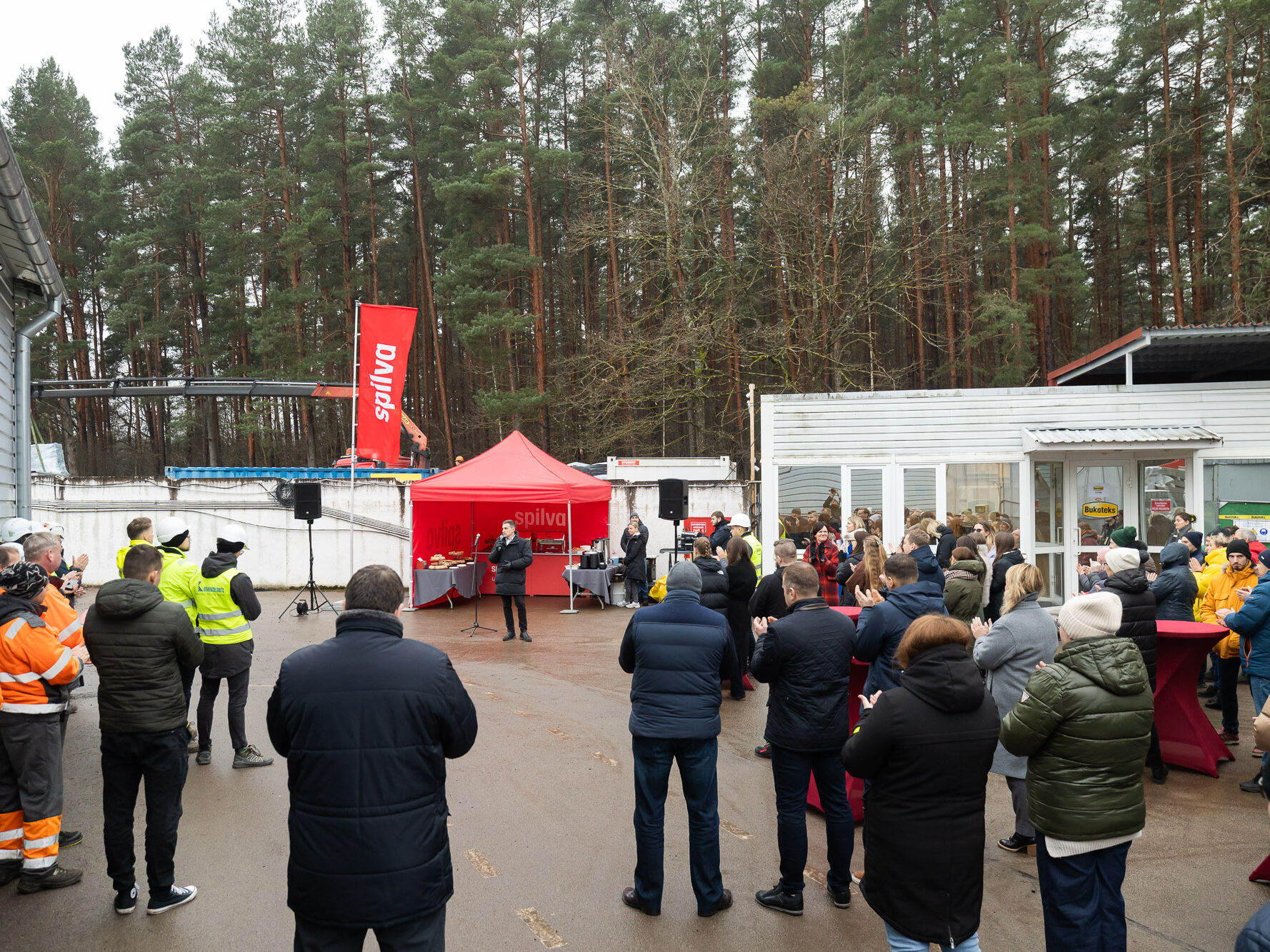 Spilva-Sparu-svetki-5-aspect-ratio-4-3